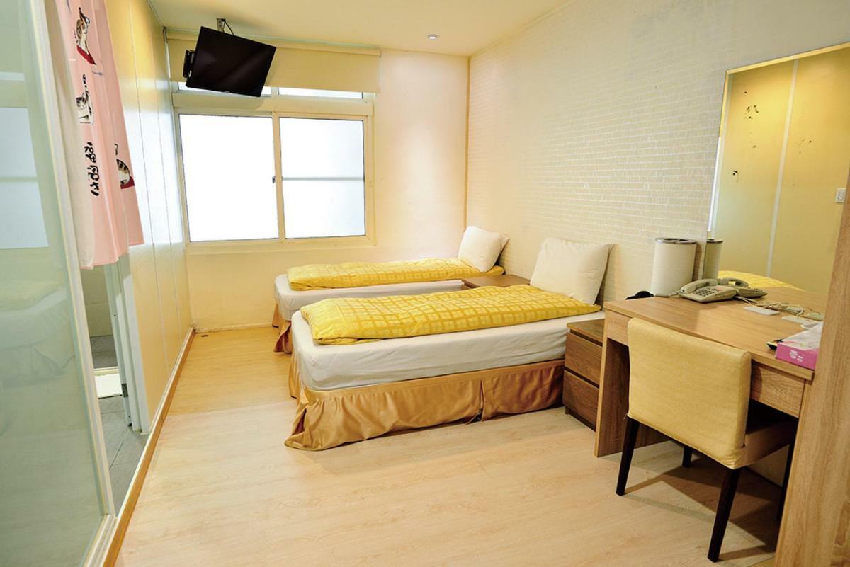 Chengching Lakefront Resort Kaohsiung Bagian luar foto